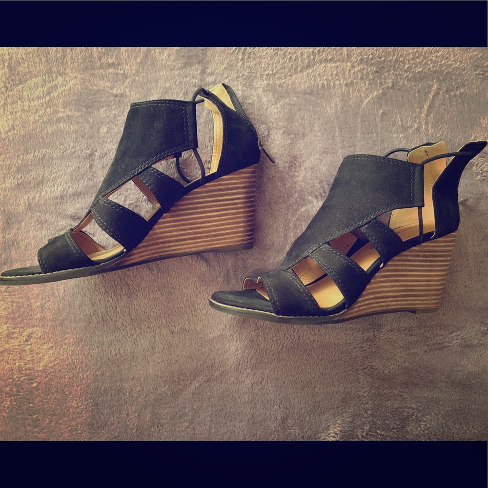 Lucky Brand: Cork & Black Wedges
